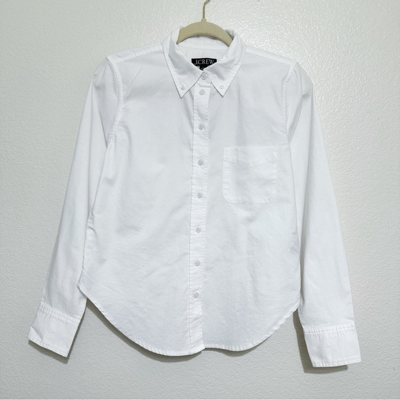 J. Crew Shrunken Button-Up Shirt in Broken-in Cotton Oxford - Picture 5 of 7